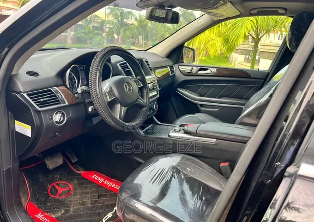 2013 Mercedes-Benz ML-350 Black - 1