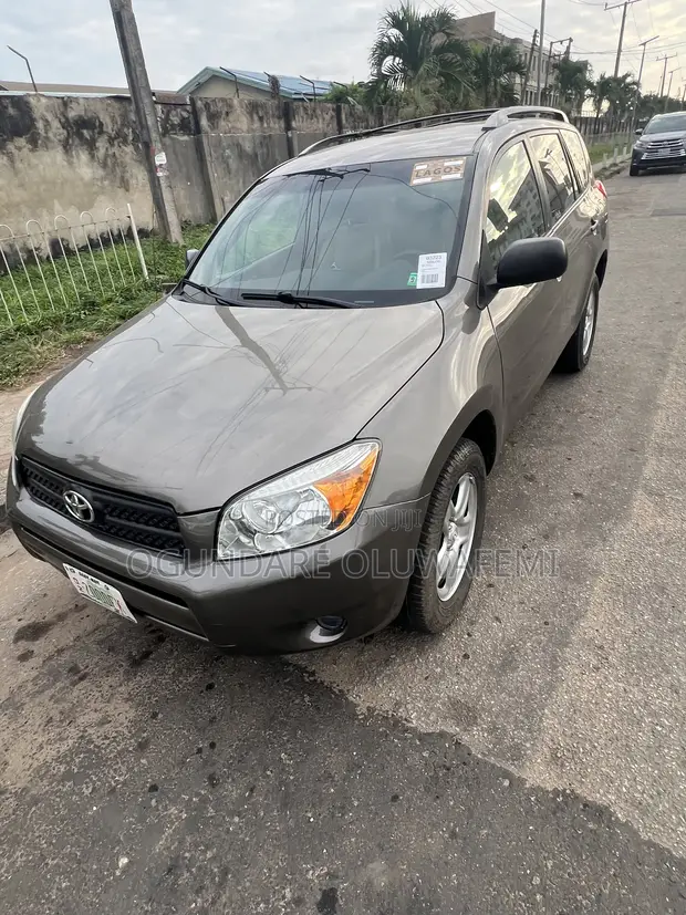 Toyota RAV4 2011 Brown - 1