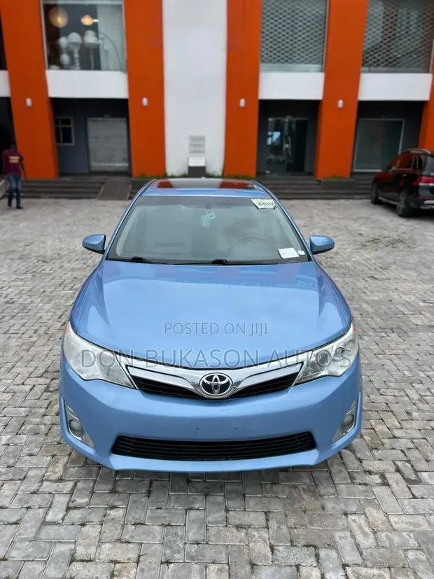 2012 Toyota Camry XLE Sedan - 1
