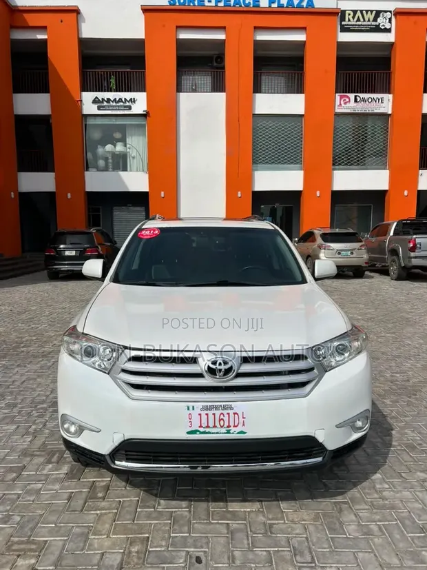 2012 Toyota Highlander SE SUV - 1