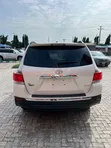 Toyota Highlander SE SUV ta 2012 - 5