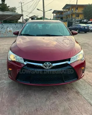 2015 Toyota Camry SE Burgundy