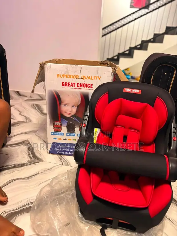 Graco Baby Car Seat (Newborn-Toddler) - 1