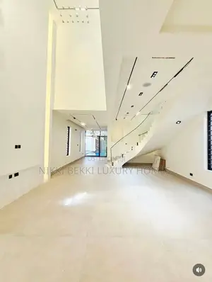 5 Bedroom Duplex a siyarwa a Lekki Scheme