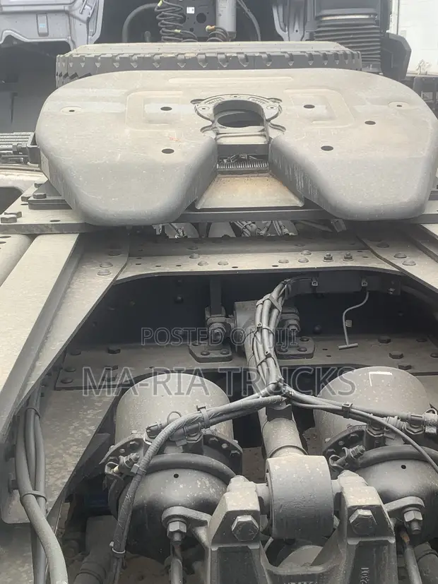 Brand New Sagamoto Tractor Head - 1