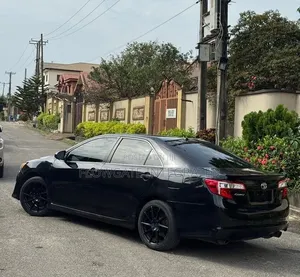 2012 Toyota Camry SE V6 Sedan