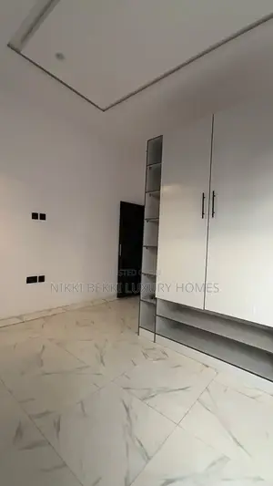3 Bedroom Bungalow in Mowe Estate for Sale