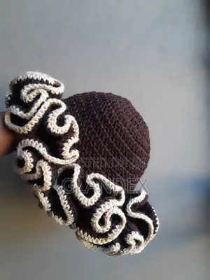 Hats ɗin Ruffle da aka yi da Uku - Purple