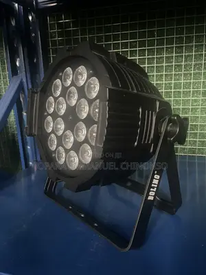 RGBW 4-in-1 LED Par Light