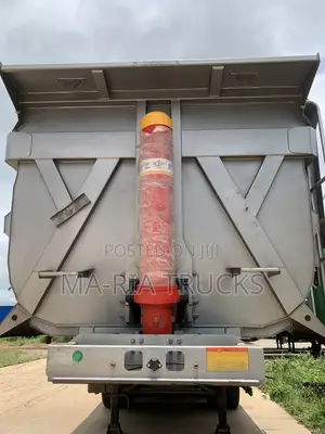 80 Ton Girman Axle Guda Uku Tipper Mai Fitarwa Gaba