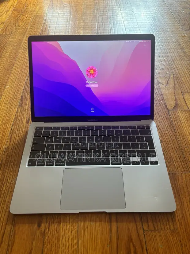 Apple MacBook Air 2020 M1, 13-inch, 256GB SSD, 8GB RAM, Grey - 1