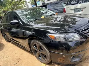 2010 Toyota Camry SE 2.5L Sedan - Black