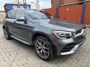 2021 Mercedes-Benz GLC 300 La Reni