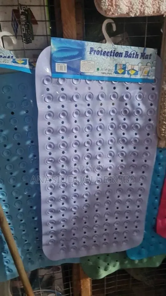 Brand New Home Interiors Bath Mat - 1