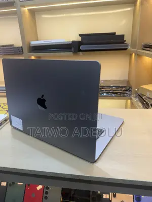 Apple MacBook Pro 2021 M1 Max 16GB RAM 512GB SSD