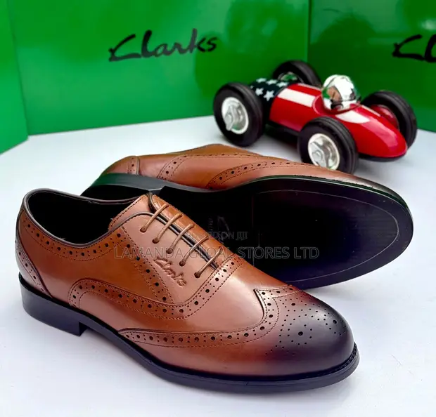 Clarks Wingtip Brogue Leather Oxford Shoes - Tan - 1