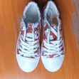 Office Canvas and Sneakers - Brand New - 3