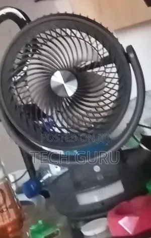 Kananan Fan din Rana da Hasken Bulb