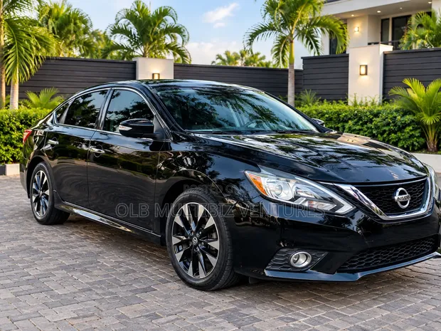 Nissan Sentra SR 2018 Black - 1