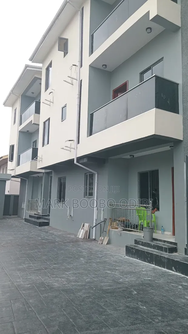 4 Bedroom Duplex for Rent in Lekki Phase 1 - 1