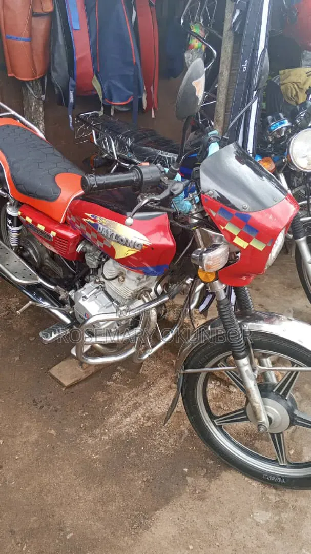 Daylong DL125-CT 2026 Red Motorcycle - 1