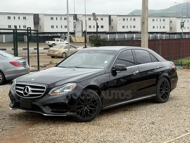 Mercedes-Benz E350 2016 Black - 1