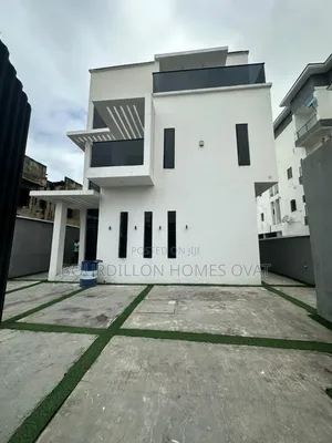 5 Bedroom Duplex da Cinema & Pool a Orchid, Lekki