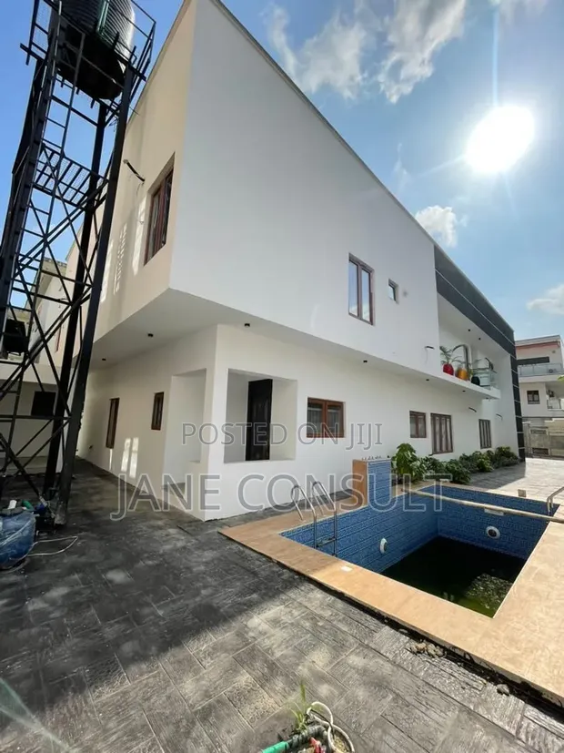 Babban Gidan 6-Bedroom Duplex tare da BQ a Ikeja GRA - 1