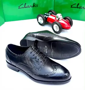 Clarks Wingtip Brogue Oxford Shoes - Black
