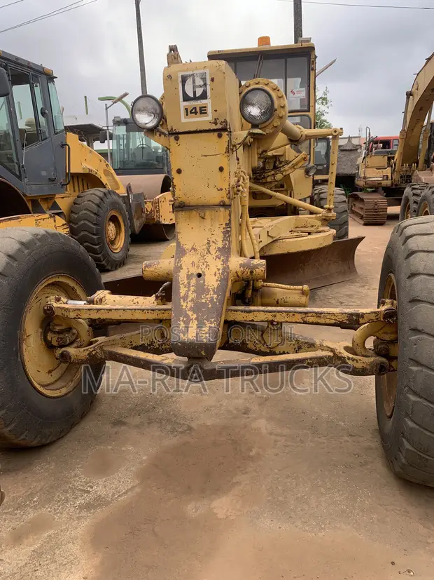 Foreign Used Caterpillar 14E Grader - 1