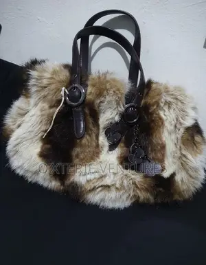 Louis Vuitton Hobo/Tote Bag (Rabbit Fur/Faux Fur)