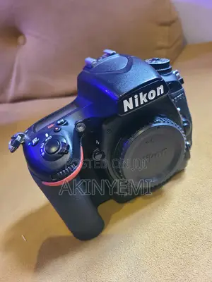 Nikon D750 DSLR Camera da 20-75mm Lens