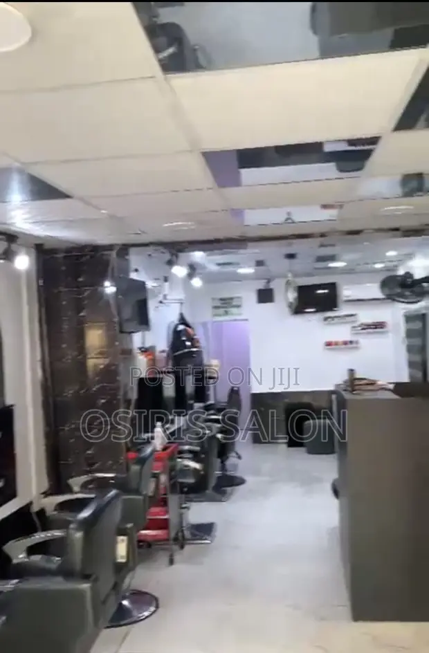 Chair for Rent - Hair Stylist/Nail Tech, Surulere - 1