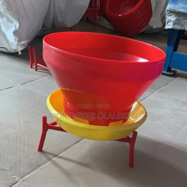 Brand New Chicks Feeder - 1