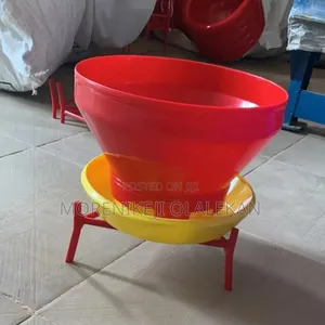 Brand New Chicks Feeder