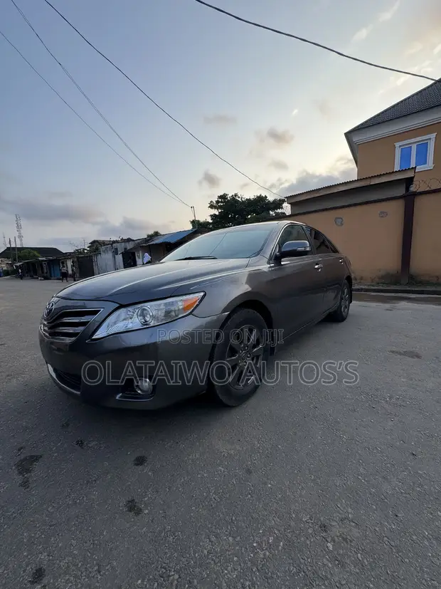 2008 Toyota Camry XLE Sedan - 1