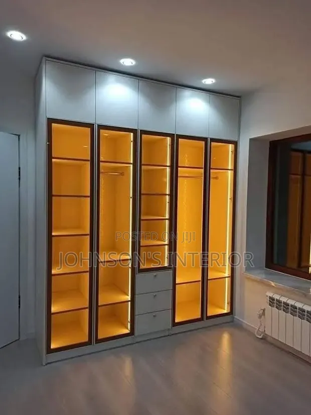 Wardrobes da Closets na Home Interiors - 1