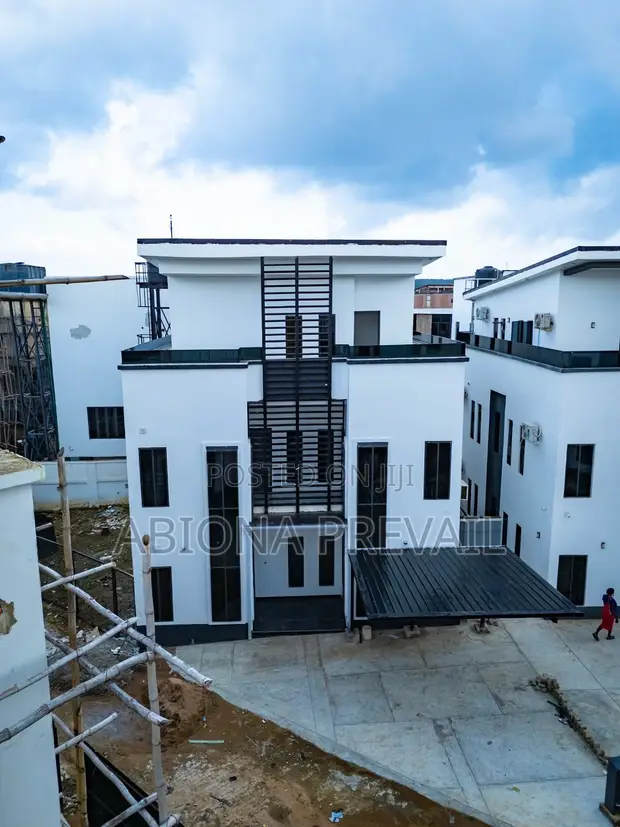 Furnished 4-Bedroom Detached Duplex in Guzape, Abuja - 1