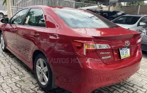 2013 Toyota Camry SE Burgundy