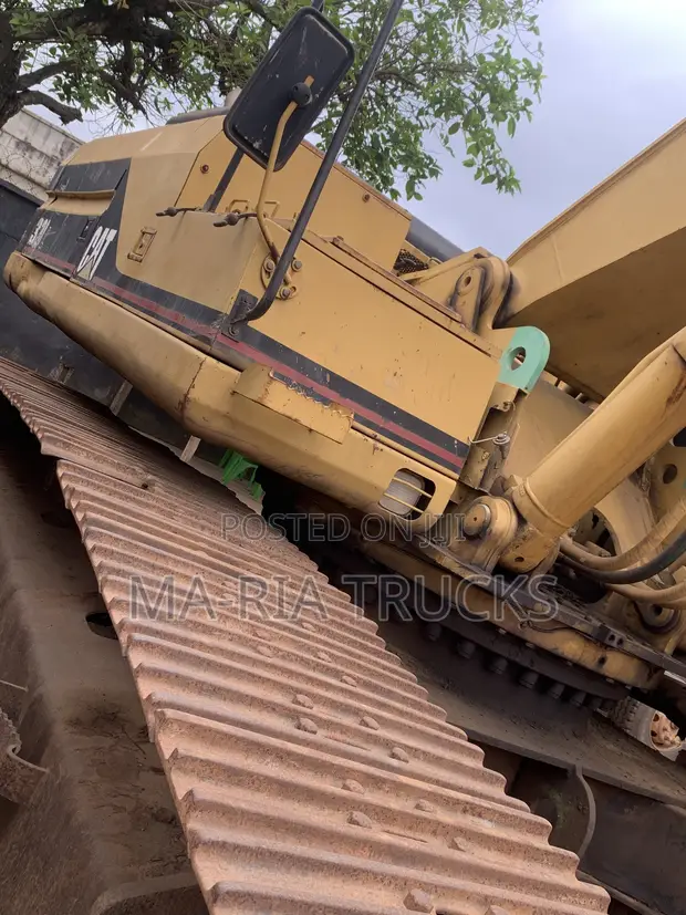 Foreign Used Caterpillar 320L Tracked Excavator - 1