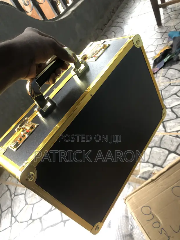Brand New Barbers Tools Box for Home Service - 1