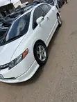Honda Civic 2008 White - 2