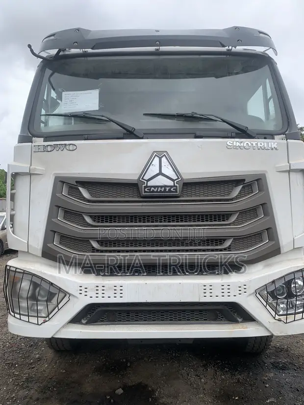 Brand New CNHTC Howo Fuel Tanker Truck - 1