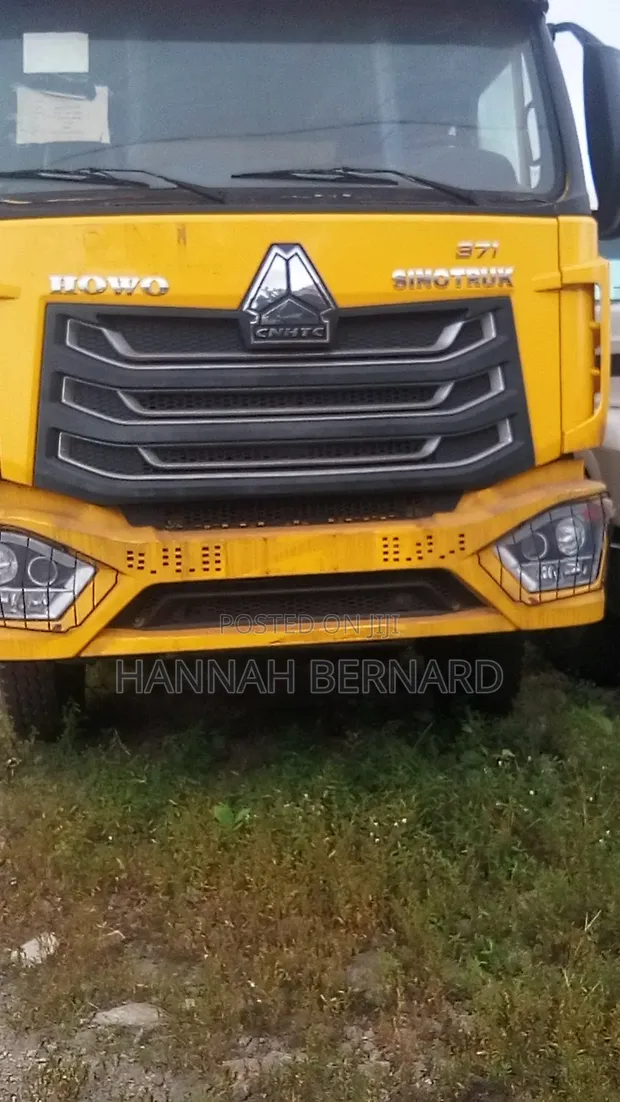 Foreign Used CNHTC Howo Tipper Truck (12 Tires) - 1