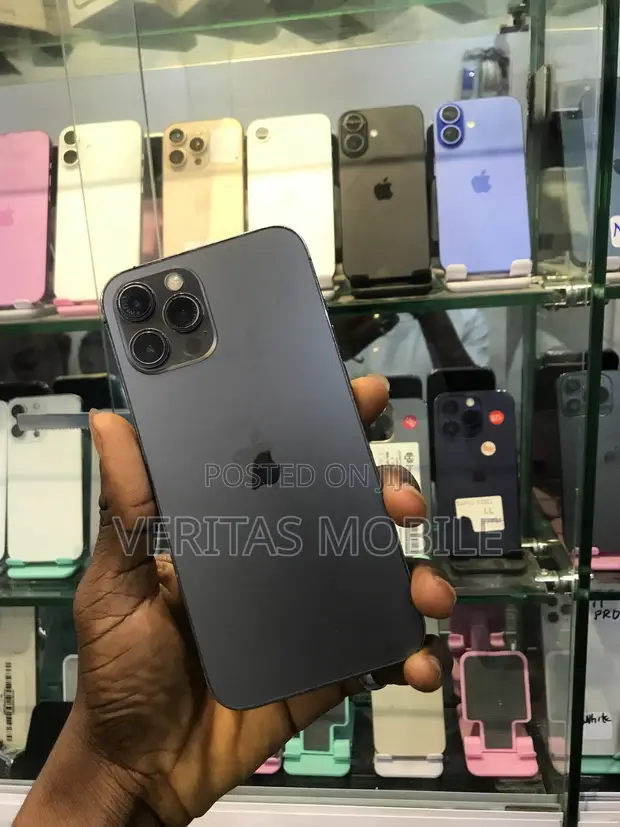 Apple iPhone 12 Pro Max 128GB Black - 1
