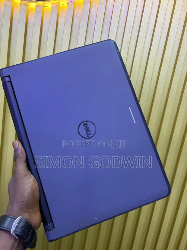 Dell Latitude 3350 Laptop - Intel Core i3, 4GB RAM, 320GB HDD+SSD - 1