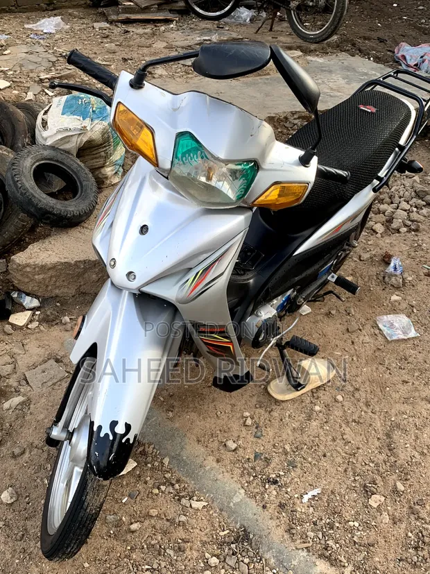 TVS King Cargo 2025 Gray - 1