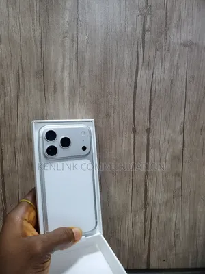 Apple iPhone 17 Pro 256GB White