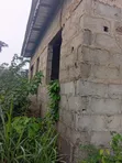 Rabin Rabin Ƙasa don Siyarwa tare da Ginin 3 Bedroom da bai Kammala ba - 3