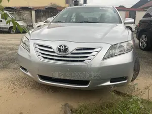 2009 Toyota Camry LE Silver